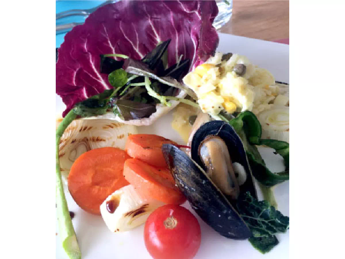ムール貝とグリル野菜のタルタルソース
